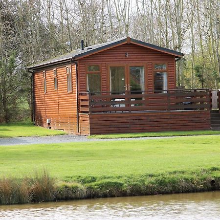 Oak Lodge Hadnall Εξωτερικό φωτογραφία