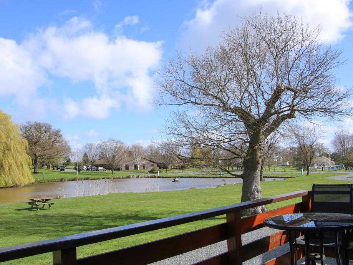 Oak Lodge Hadnall Εξωτερικό φωτογραφία