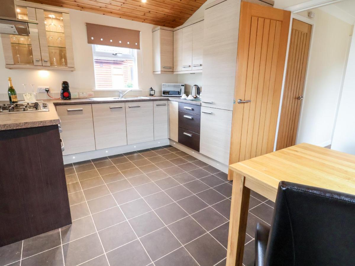 Oak Lodge Hadnall Εξωτερικό φωτογραφία